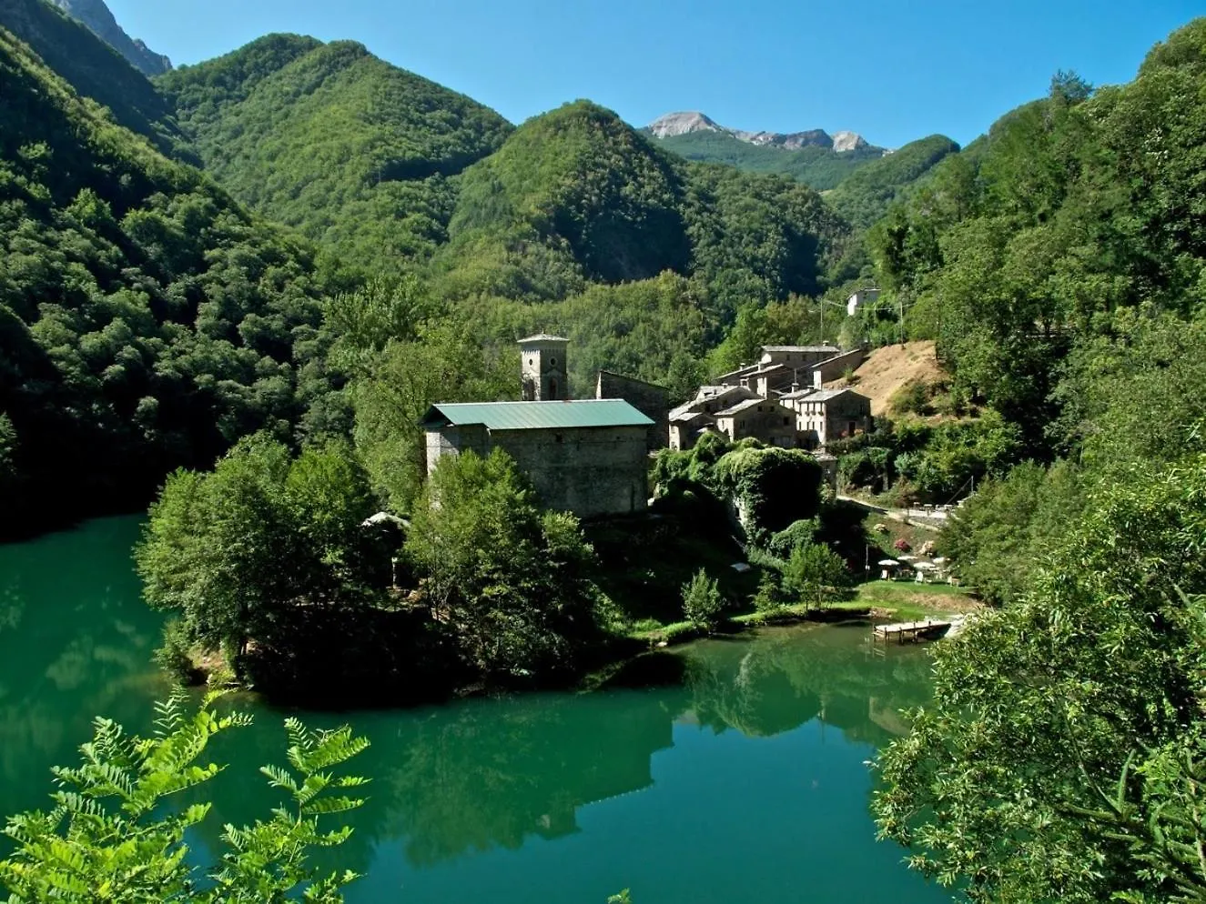 Borgo Isola Santa ile iletişim