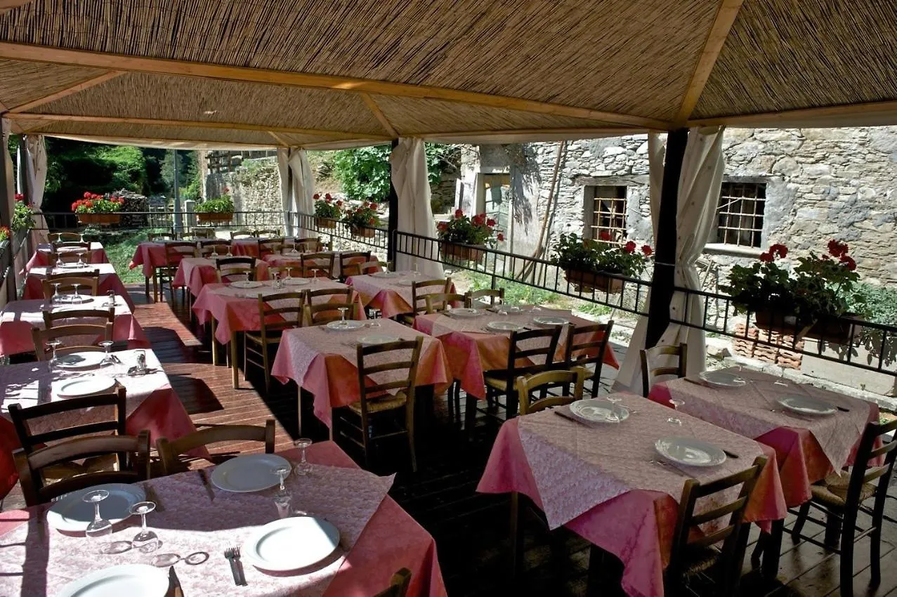 Kır Evi Borgo Isola Santa Konuk evi İtalya
