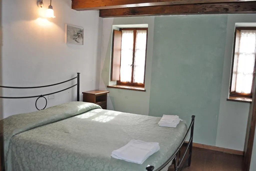 Kır Evi Borgo Isola Santa Konuk evi İtalya