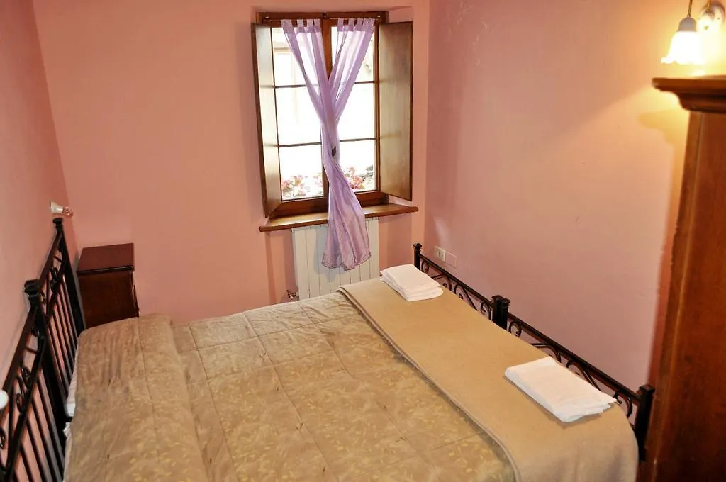 Borgo Isola Santa Konuk evi 0*,  İtalya
