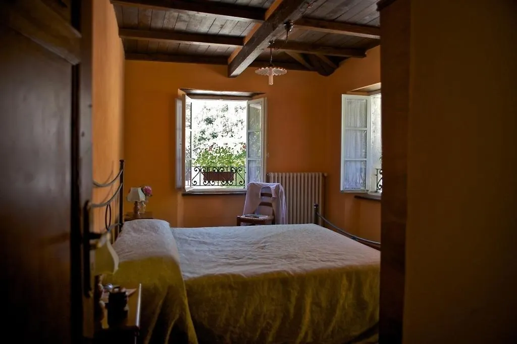 Borgo Isola Santa Konuk evi 0*,
