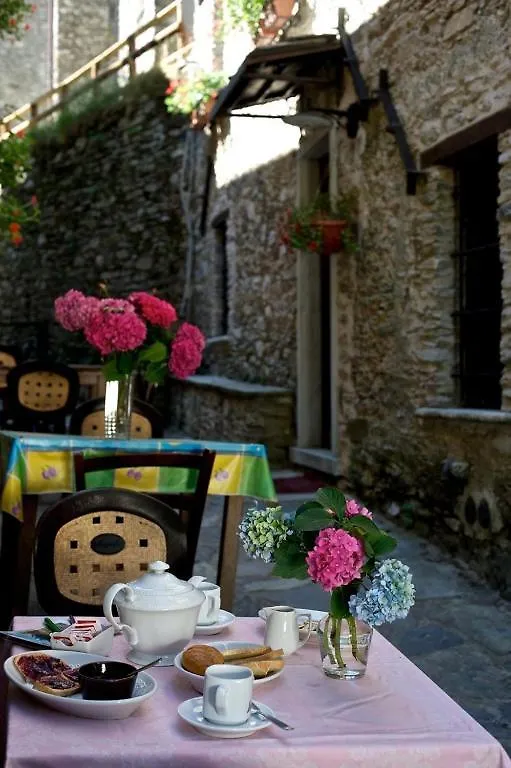 Borgo Isola Santa Konuk evi İtalya
