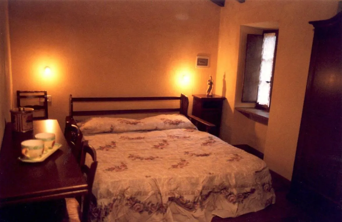 Kır Evi Borgo Isola Santa Konuk evi
